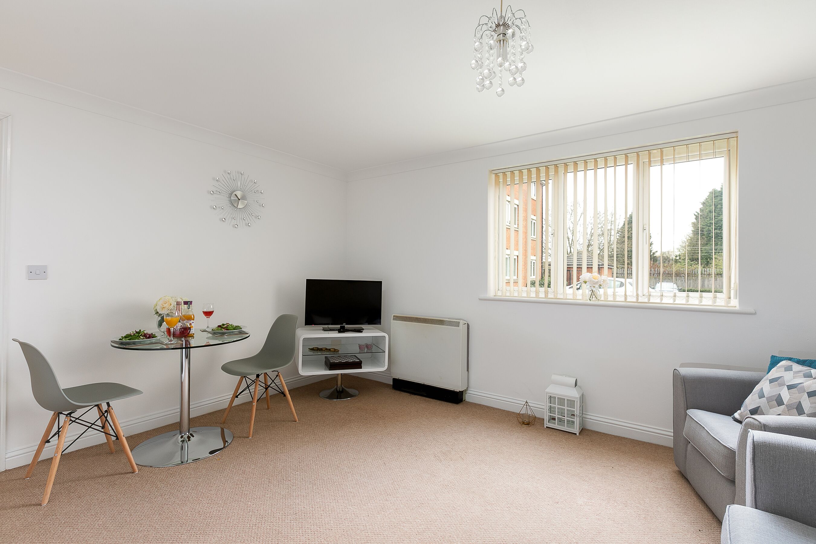 KVM - Peacock Apartment