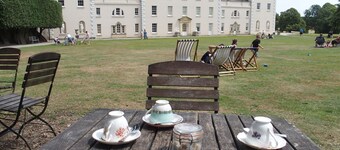 Caerhays Apartment With Outdoor Pool And Gardens In Historic Mansion House