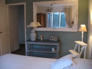 4 Schlafzimmer, Bügeleisen/Bügelbrett, kostenloses WLAN