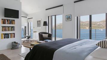 Villa | 4 dormitorios, escritorio, tabla de planchar con plancha