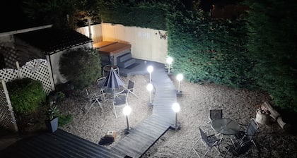 Large Family Cottage With Hot Tub, Ideally Located For Activities. Pet Friendly.