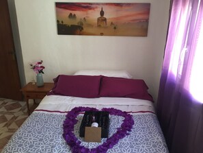 3 bedrooms, iron/ironing board, WiFi, bed sheets