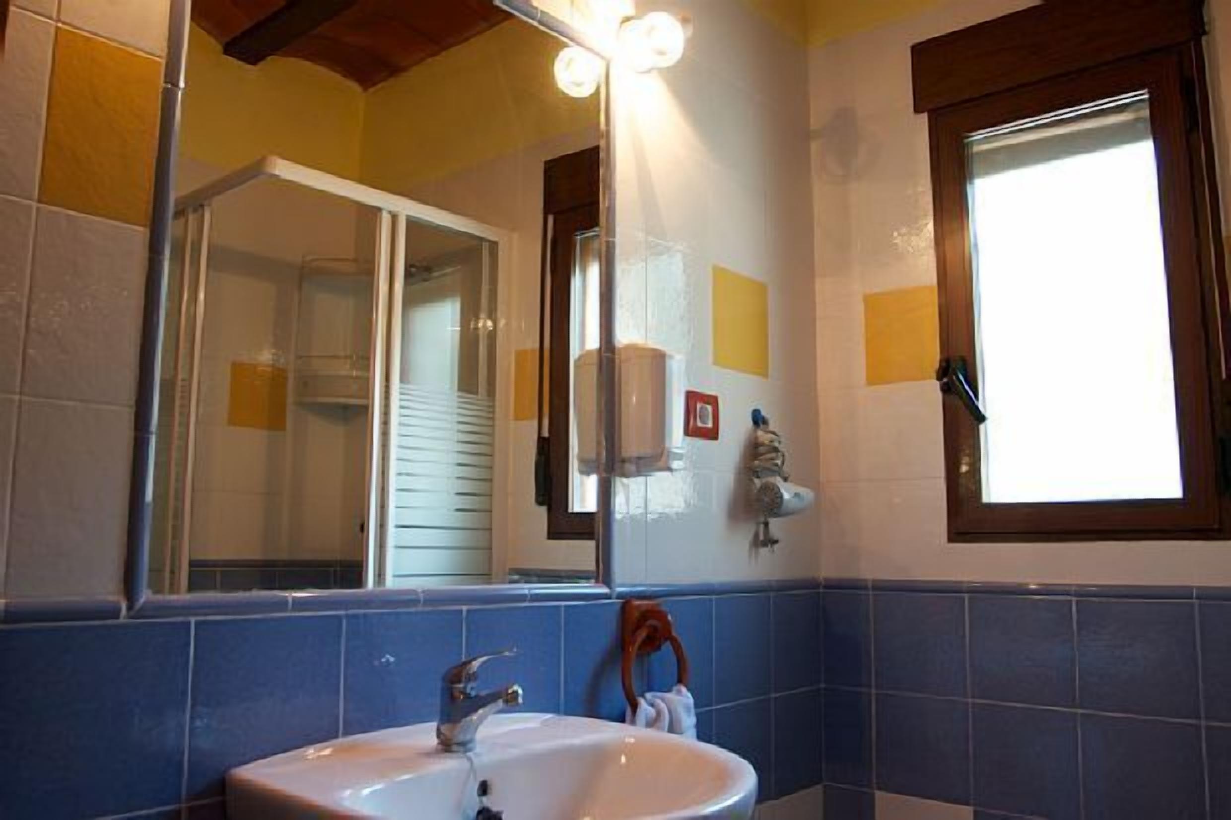 Self catering El Mirador del Segura for 34 people