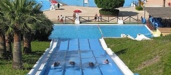 3-Bedroom Holiday Home Wifi Communal Pool Walking Distance To Beach &Restaurants