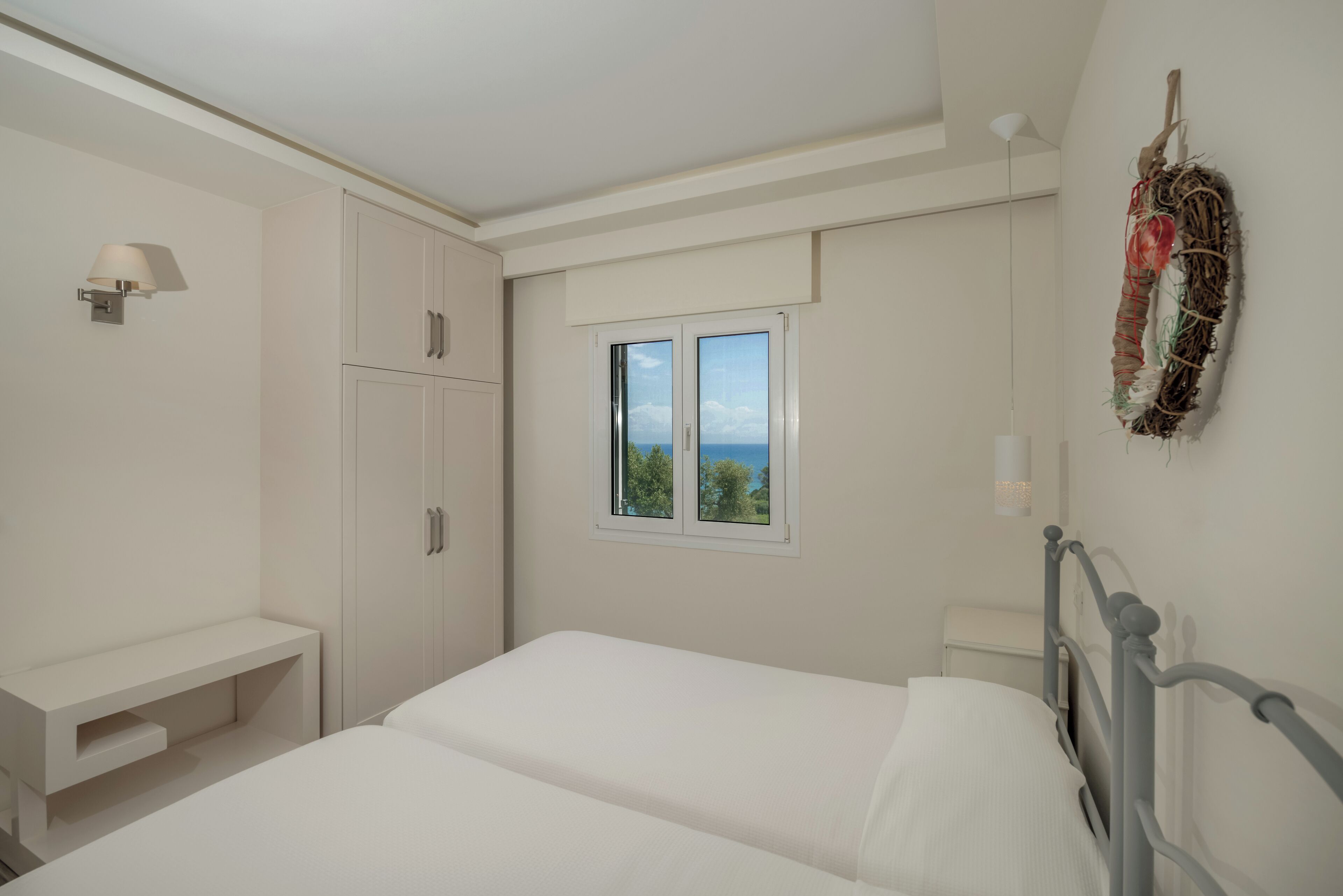 2 bedrooms, iron/ironing board, travel cot, free WiFi