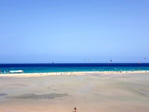 مناشف للشاطئ