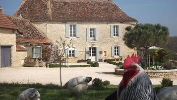 Enceinte de lâhĂ©bergement