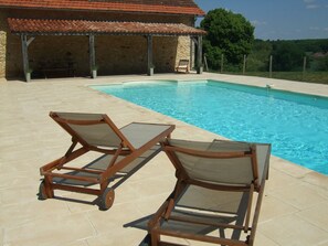 Pool - Rigal farmhouse - 100 acres of relaxation and fun at our family friendly farm (Cause-De-Clérans)
