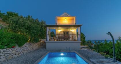 Villa with Sea View Podgora