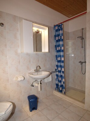 Bathroom - Apartment A3 - Apartments Danijela, sea view with private swimming pool (Dubrovačko-neretvanska županija)