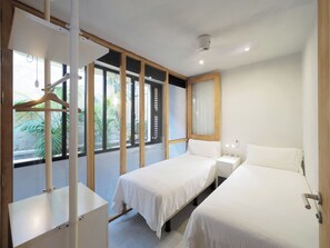 2 多间卧室、客房内保险箱、熨斗/熨衣板、免费 WiFi