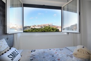 3 bedrooms, iron/ironing board, internet, bed sheets - Porto & Douro river, Amazing view and location (Vila Nova de Gaia)