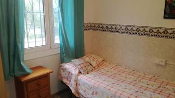 3 chambres, fer et planche à repasser, Wi-Fi gratuit