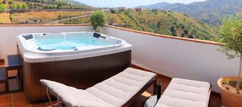 Athina House - 3 bedroom luxury apartment