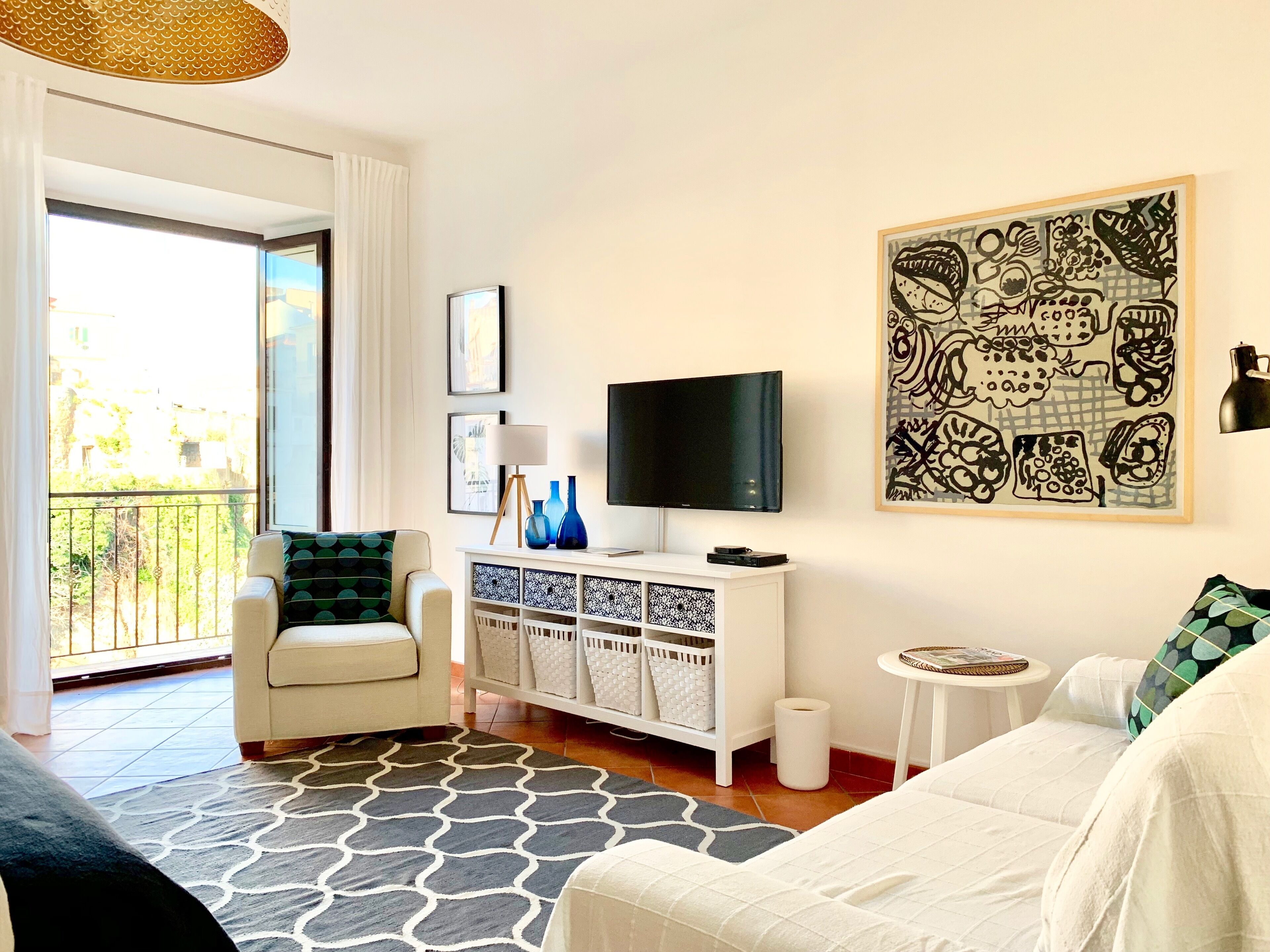 Studio Sant'Antonio - Room with a view, moments from the Piazza and Marina