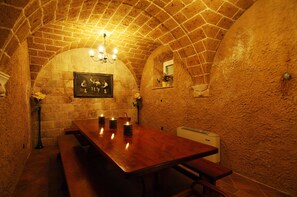 Dining - 4 Bedroom Villa With Private Heated Pool, Dubrovnik Region (Cilipi)