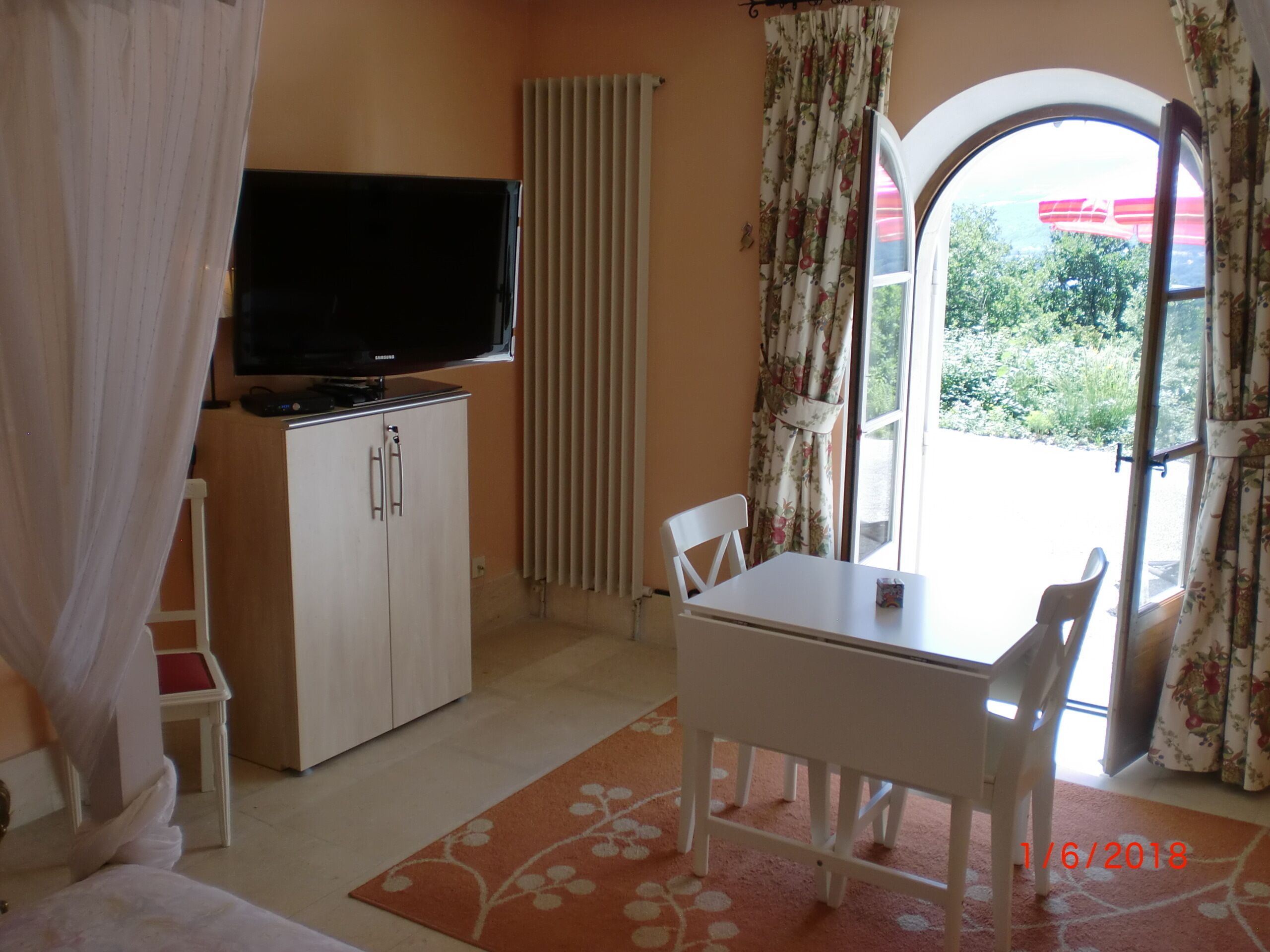 Naturist near Montelimar Drome, Ideal for Debutants
