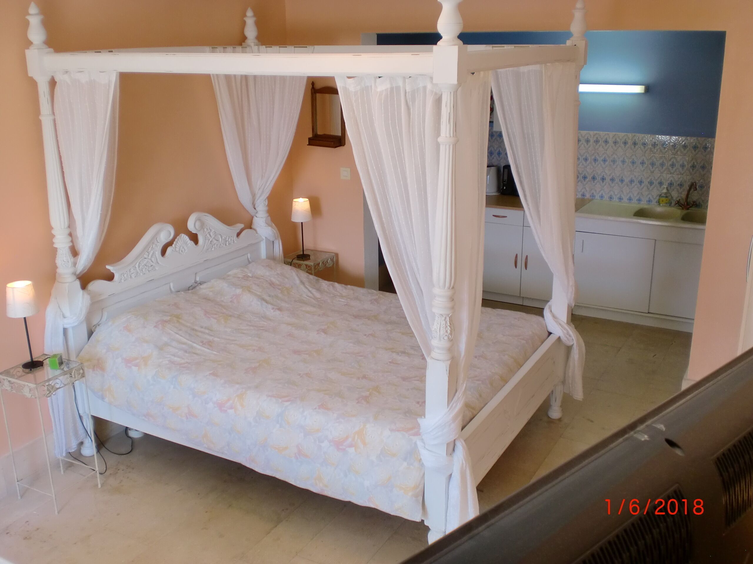 Naturist near Montelimar Drome, Ideal for Debutants