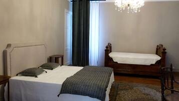 3 Schlafzimmer, Bügeleisen/Bügelbrett, WLAN, Bettwäsche