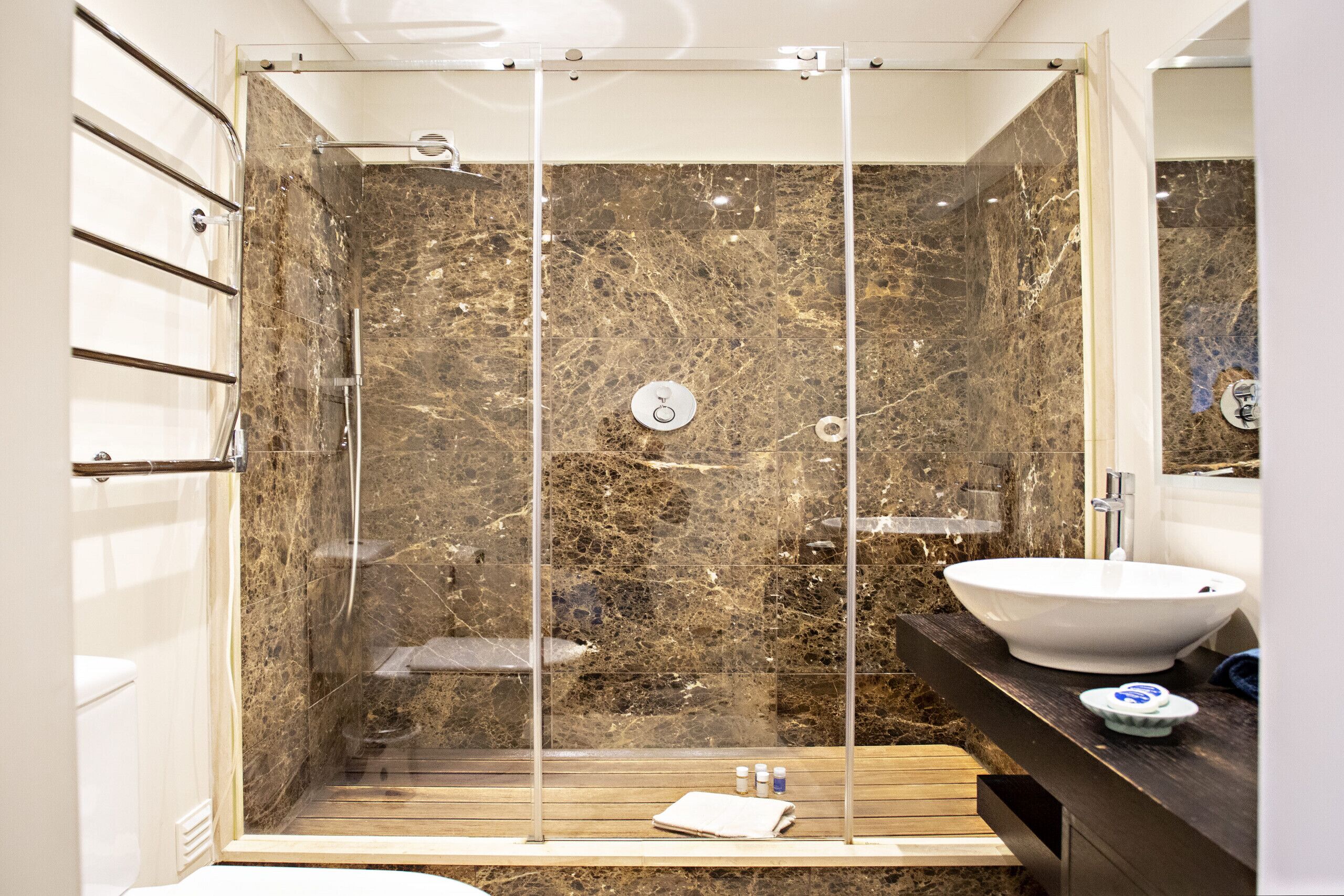 Tabira Apartment, modern and close to the centre!