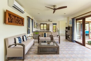 تلفزيون، مشغل دي في دي، كُتُب، مكتبة فيديو