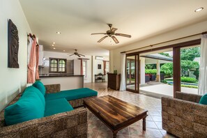 تلفزيون، مشغل دي في دي، كُتُب، مكتبة فيديو