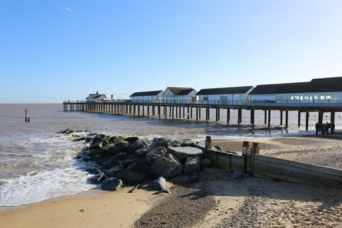 IDRE - Ylellinen skandinaavinen mökki rauhallisessa Norfolkissa