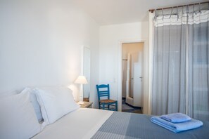 2 bedrooms, iron/ironing board, travel crib, free WiFi