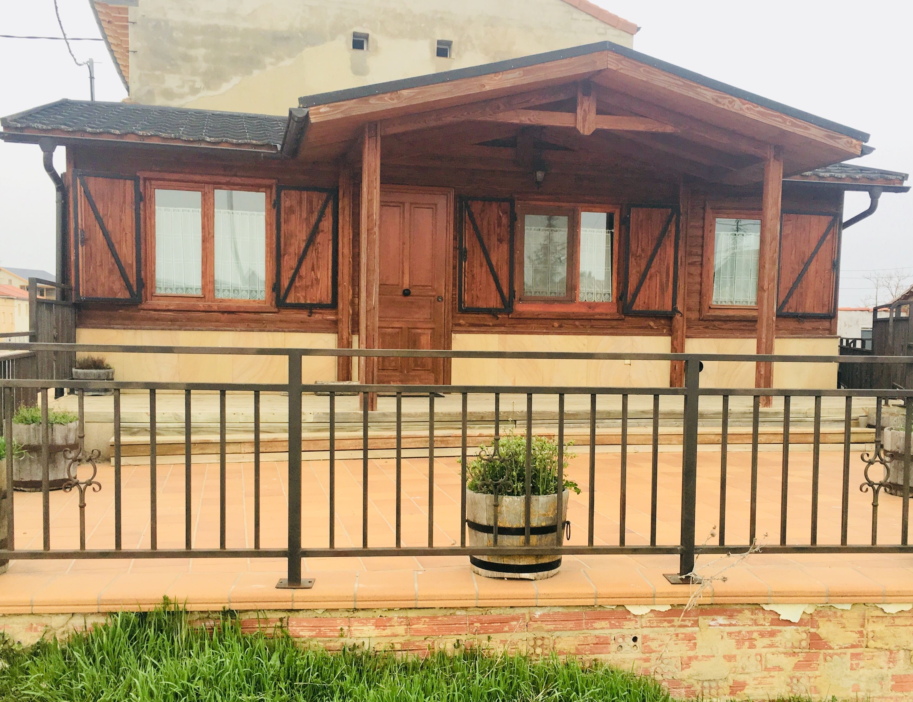 Small house in a rural setting 8 minutes from Soria with breakfast included.