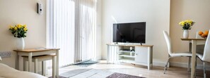 Smart TV, DVD player
