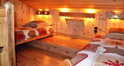 TRES BEAU DUPLEX / CHARME, CONFORT ET VUE MAGNIFIQUE SUR LE GRAND DOMAINE