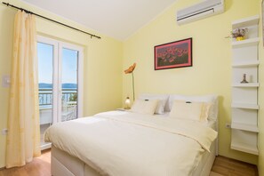 1 bedroom, free WiFi, bed sheets