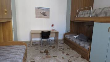 2 Schlafzimmer, BĂŒgeleisen/BĂŒgelbrett, BettwĂ€sche, Rollstuhlgeeignet