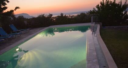 Bay View Villa I en Creta con piscina privada y moderno y conveniente