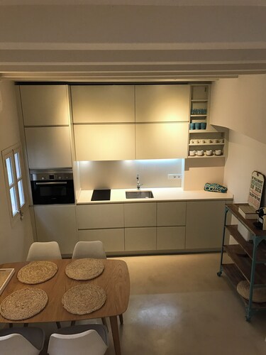 Sa Caseta.  A newly renovated urban house. 1 min walk to town square