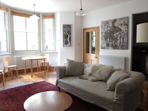 Smart TV, DVD player, books, video library