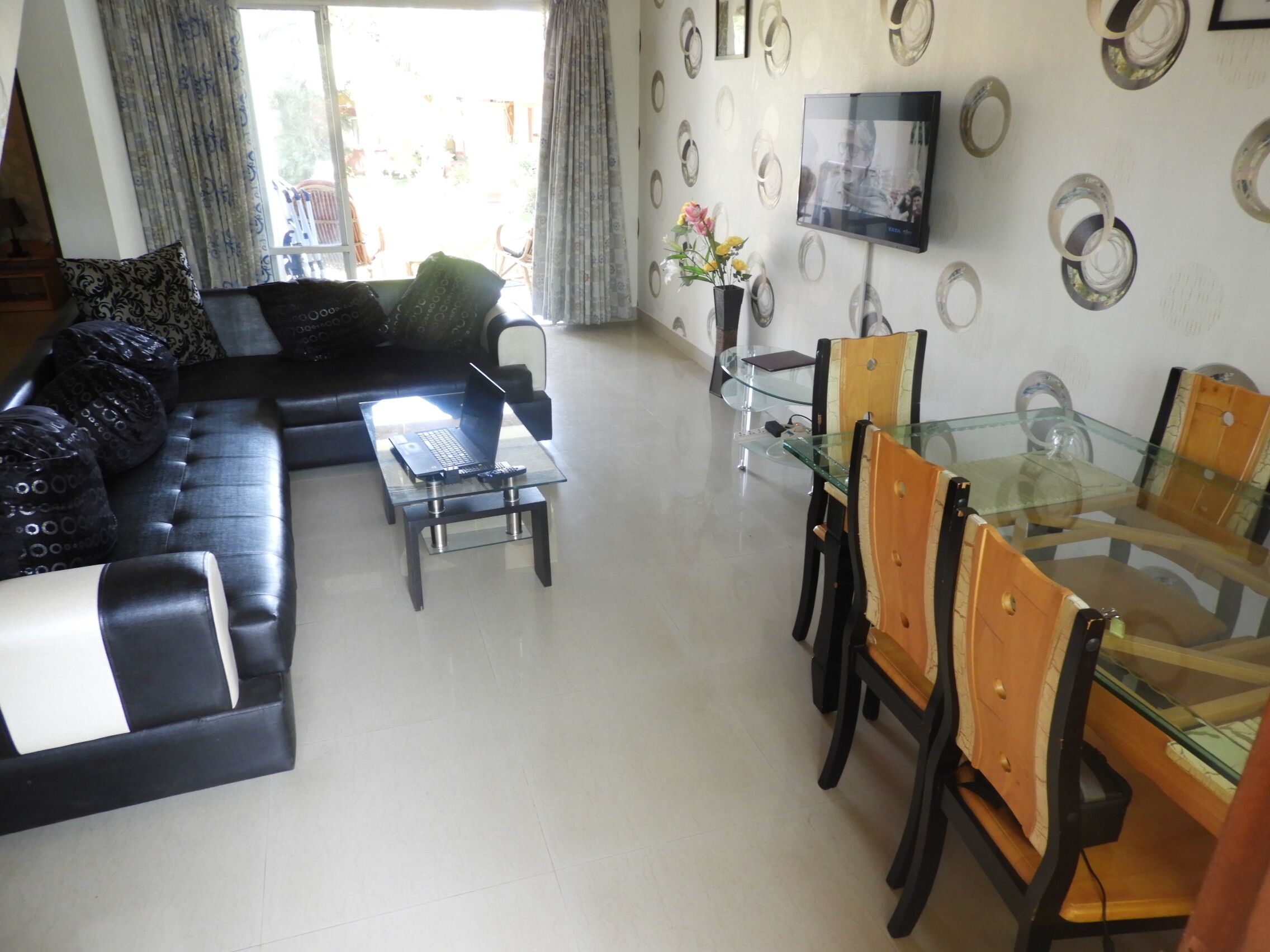 ELEGANT POOL FACING VILLA IN THE HEART OF ANJUNA