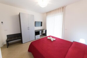 2 chambres, bureau, literie fournie