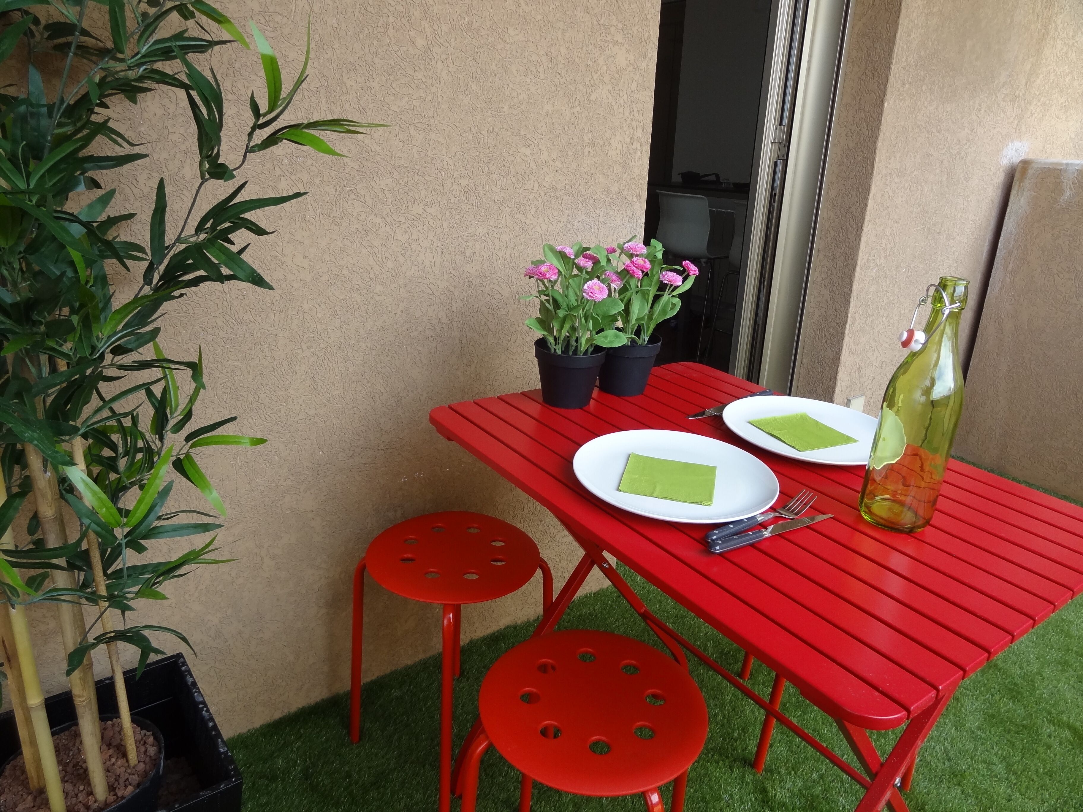 STUDIO "HIGH ON THE HILL", ideally located in Lyon