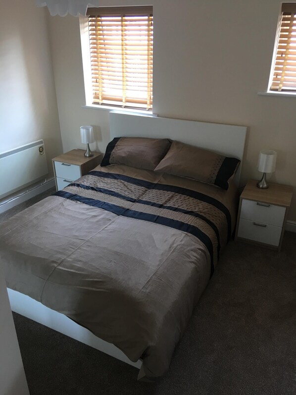 2 bedrooms, iron/ironing board, WiFi, bed sheets