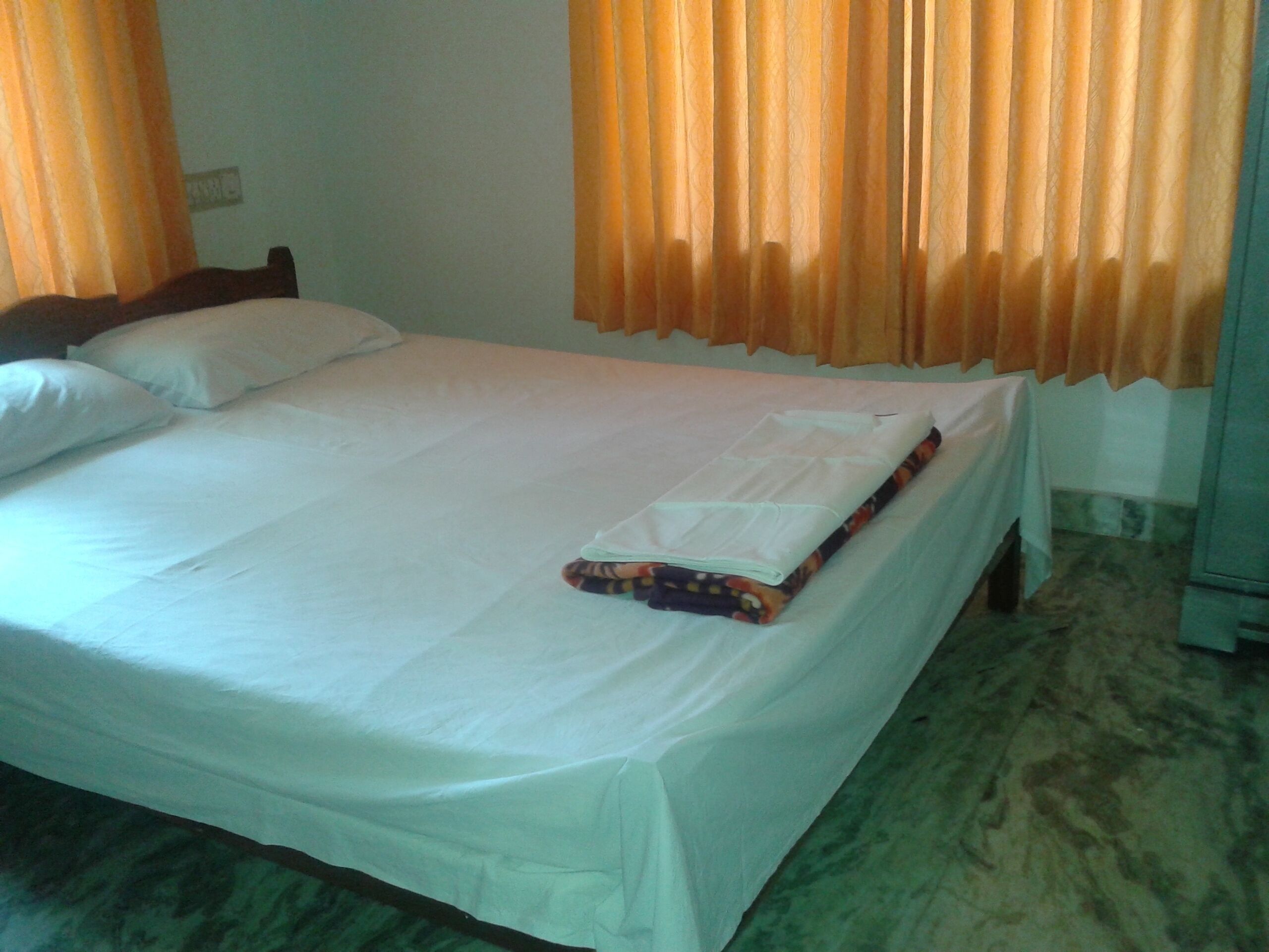 8 BHK Big house for short stay at Trivandrum