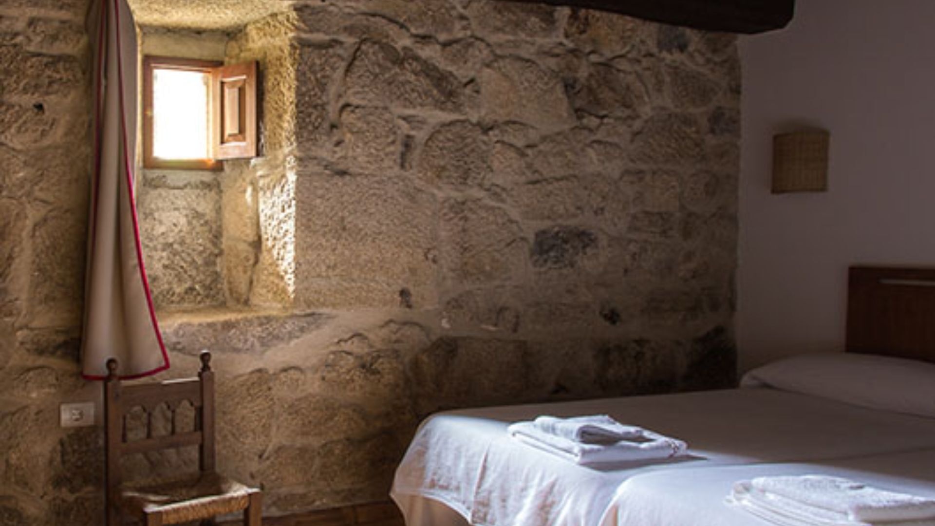 3 dormitorios, tabla de planchar con plancha, wifi y ropa de cama