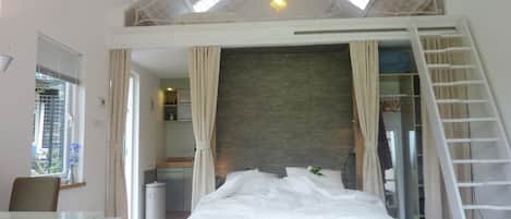 1 多间卧室、旅行婴儿床、WiFi、床单