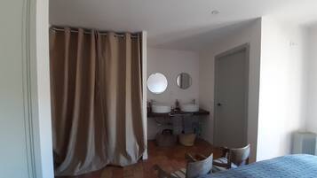 3 sovrum, strykjärn/strykbräda, wi-fi och sängkläder