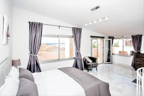 Luxury Villa with private pool  just metres from the beach in Elviria, Marbella