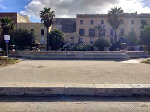 Property grounds - Trapani tourist apartment. (Trapani)