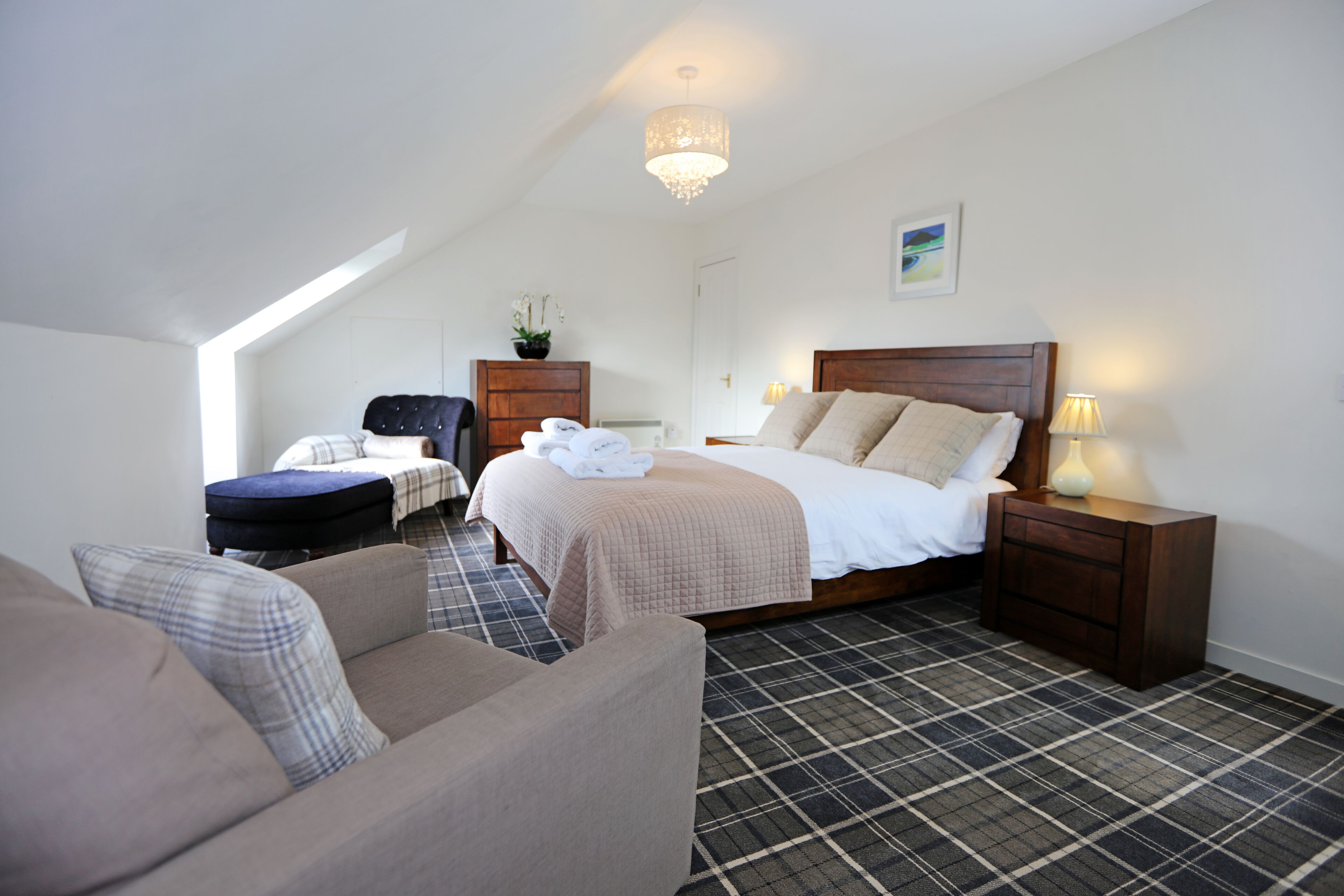 2 chambres, fer et planche à repasser, Wi-Fi, draps fournis