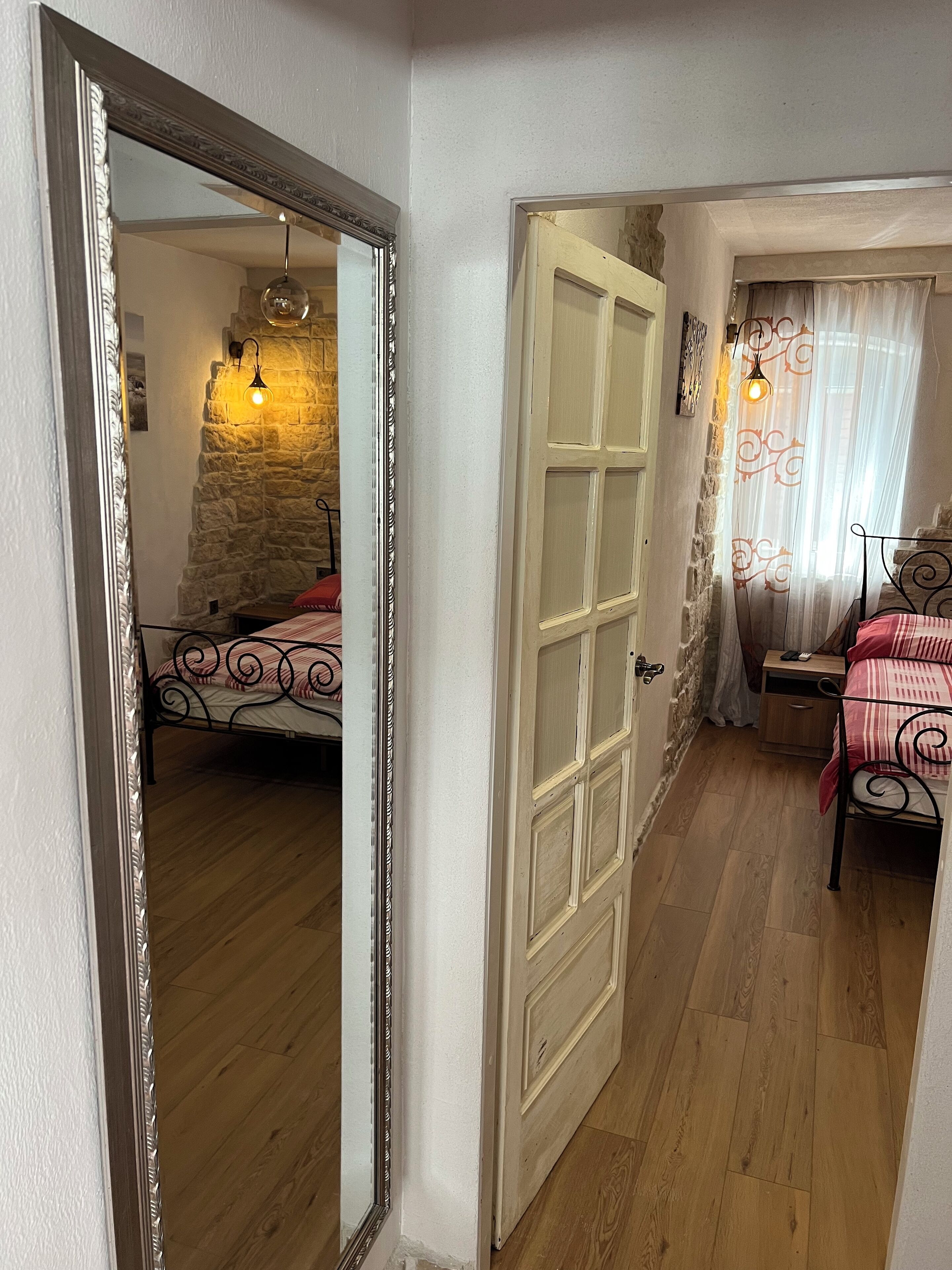 2 bedrooms, iron/ironing board, WiFi, bed sheets