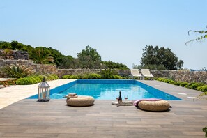 Piscine extérieure, piscine chauffée