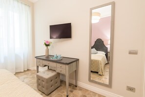 2 bedrooms, in-room safe, iron/ironing board, WiFi